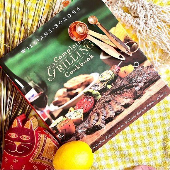 Williams Sonoma Other - Williams Sonoma Complete Grilling Cookbook Large Hardcover Photographed Cookbook